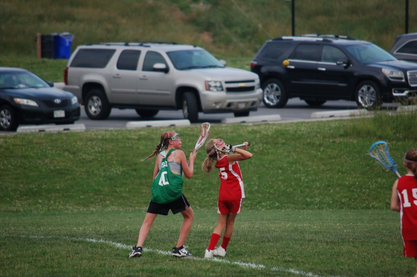 Liz beats Heros and dominates the draw circle